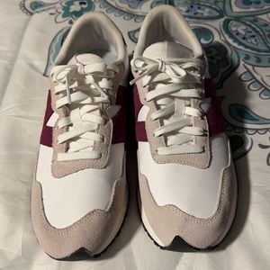New Balance Sneakers